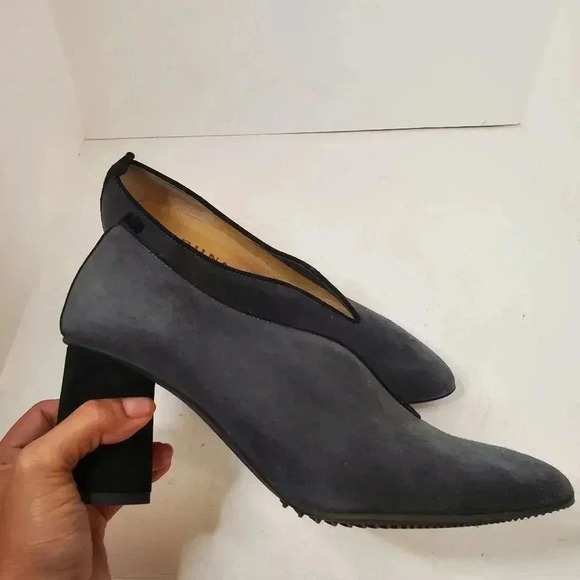 Brunate Dark Grey and Black Suede High Heels Size 38.5 - Picture 1 of 7